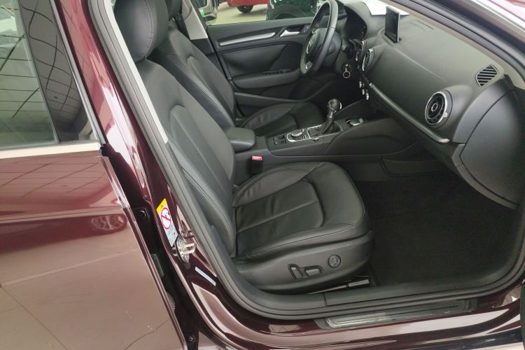 Audi A3 2015 car image #27