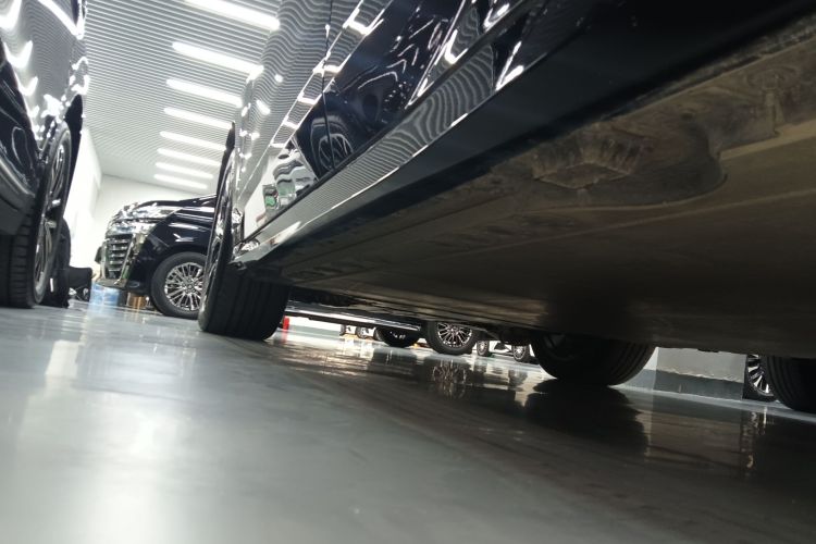 BMW i5 M60 2022 car image #27