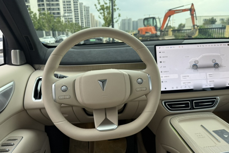 Deepal S09 2025 car image #27