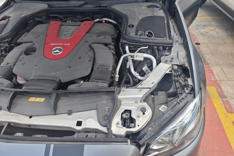 Mercedes-Benz E AMG 2018 immagine di auto #27