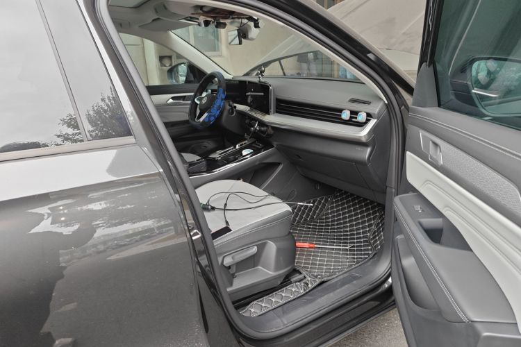 Volkswagen Tavendor 2023 car image #27