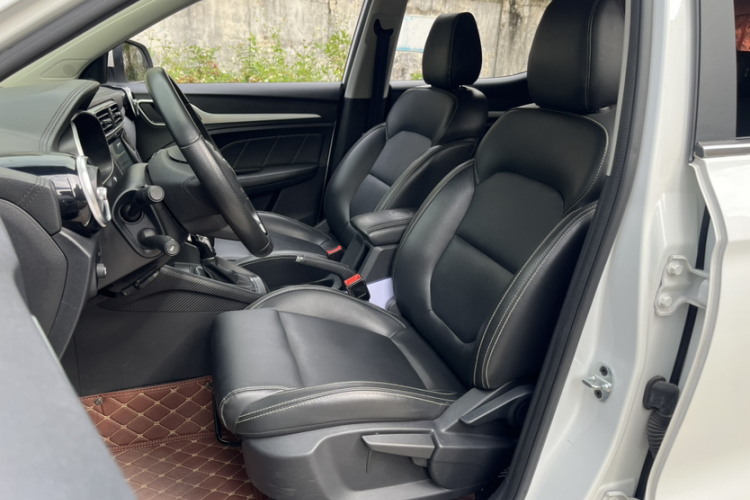 MG ZS 2018 car image #27