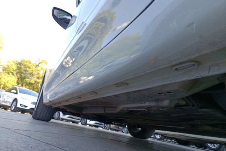 Roewe i5 2020 car image #27