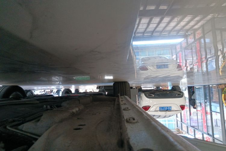 Roewe i5 2023 car image #27