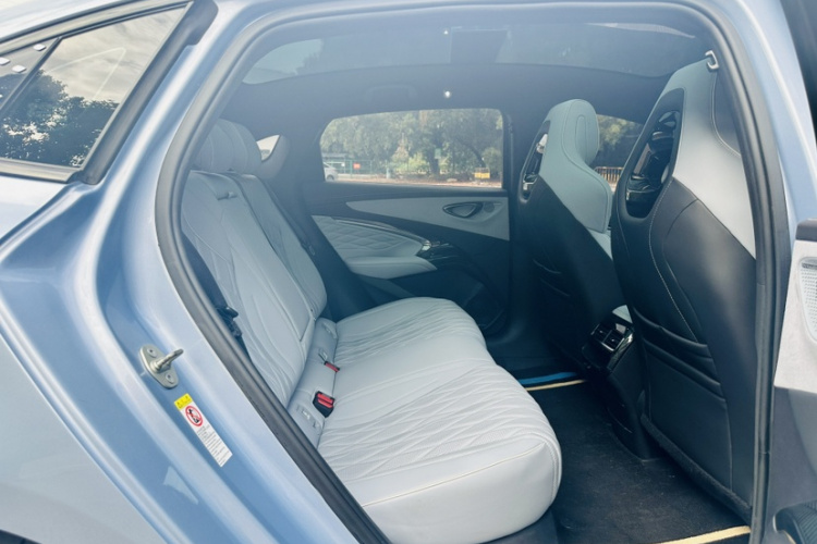 BYD Seal 2023 car image #27