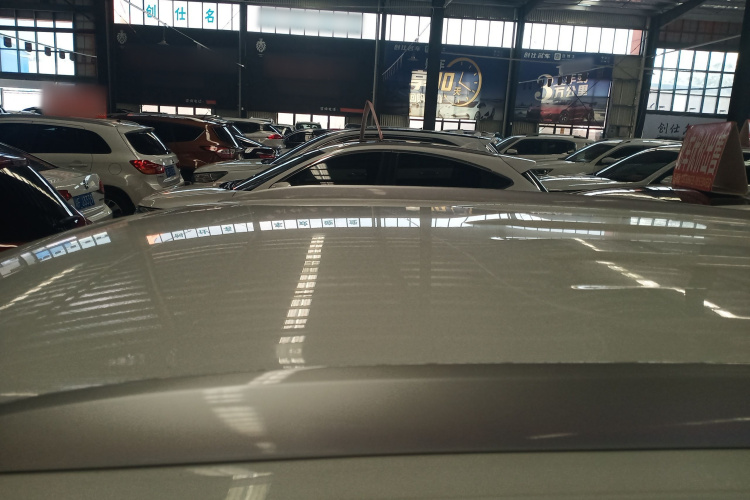 VS5 2023 car image #27