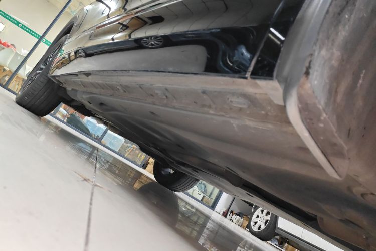 Volkswagen Tiguan L 2022 imagen de coche #27