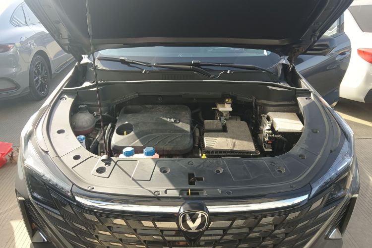 Changan UNI-Z PHEV 2024 car image #27