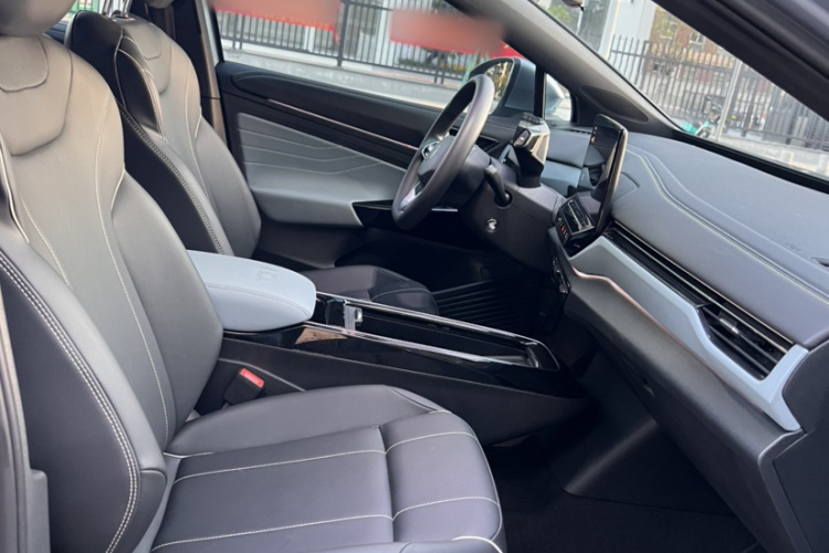 Volkswagen ID.4 X 2022 car image #27