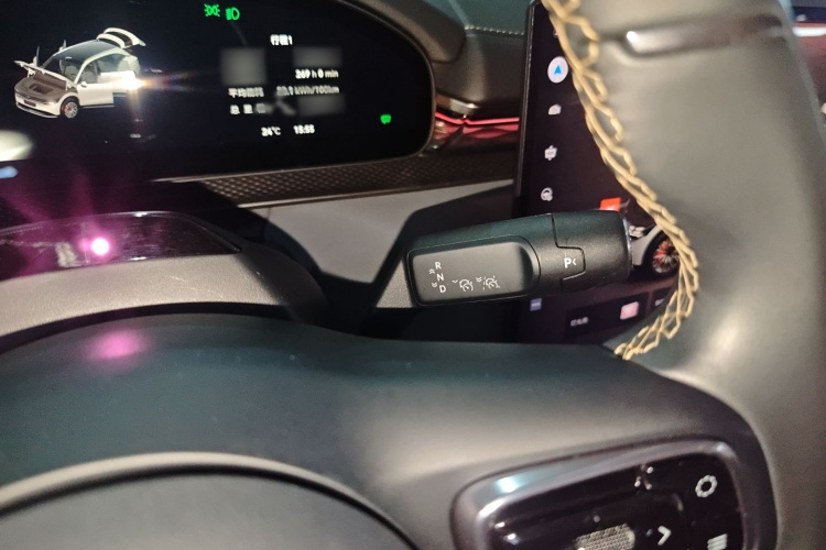 Zeekr 7X 2024 car image #27