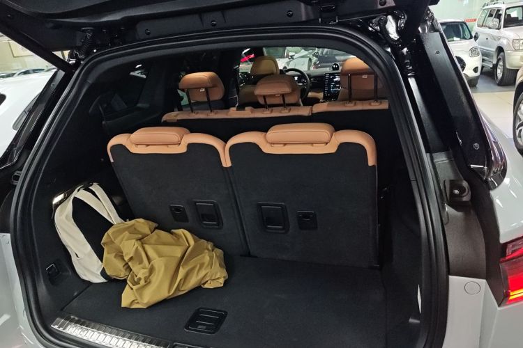 NIO ES8 2020 car image #27