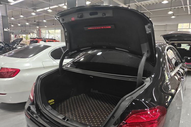 Mercedes-Benz E Class 2020 car image #27