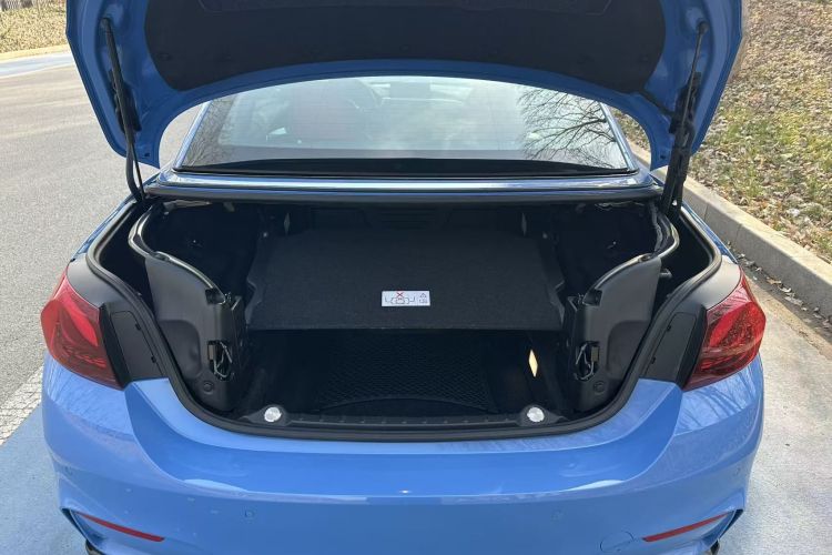 BMW M4 2018 car image #27