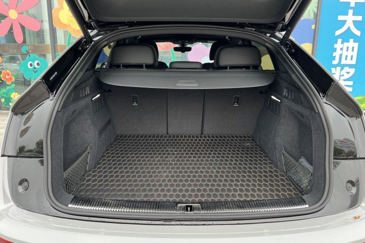 Audi Q5L Sportback 2023 #27 Audi Q5L Sportback 2023 immagine di auto #27