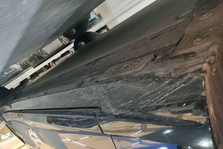 MI YU7 2025 car image #27