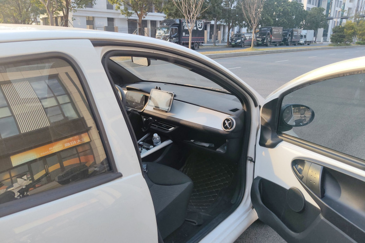 BYD e1 2019 #27 BYD e1 2019 car image #27