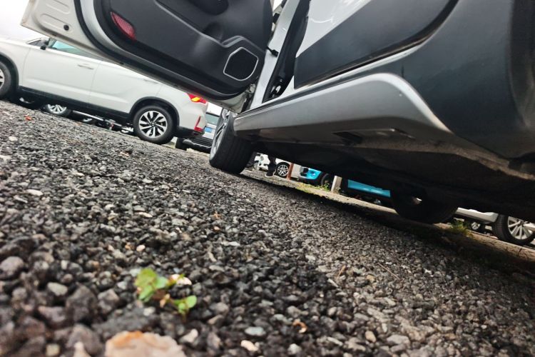 Vision X3 2019 car image #27