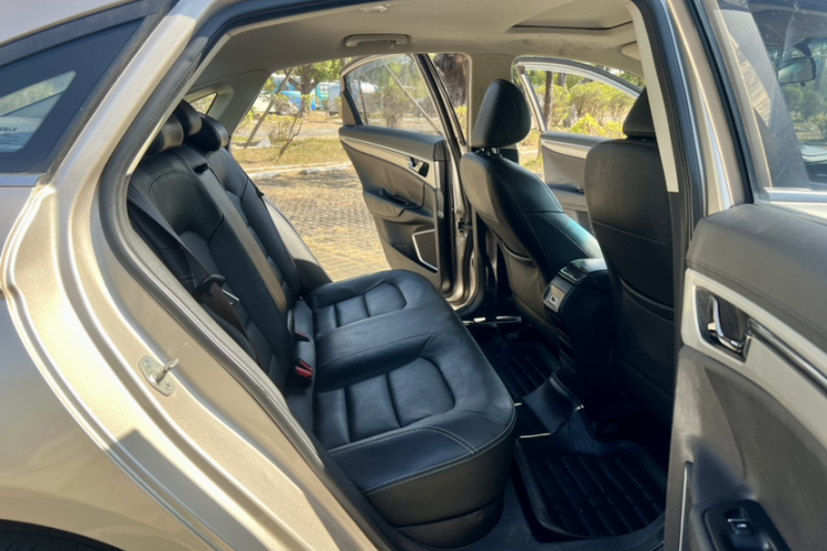 GEELY Emgrand GL 2016 #27 GEELY Emgrand GL 2016 car image #27