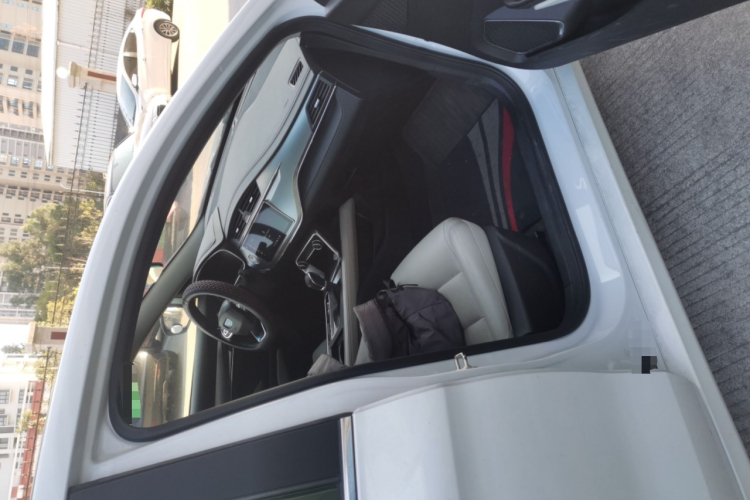 GEELY Binray 2018 car image #27