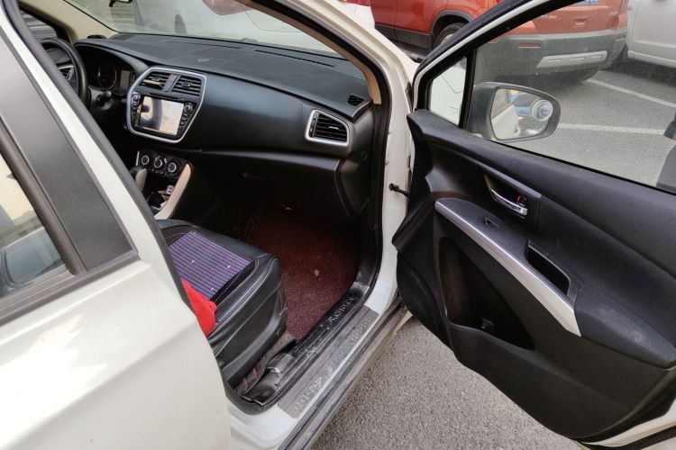 Suzuki S-Cross 2017 immagine di auto #27