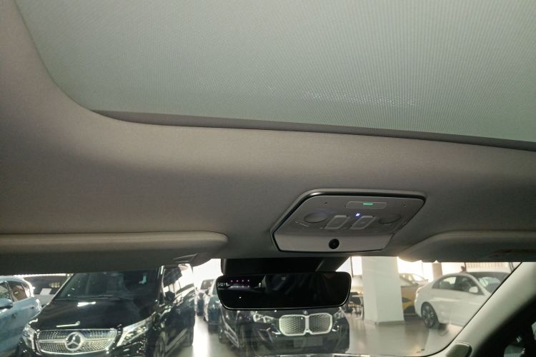 NIO ES8 2021 car image #27