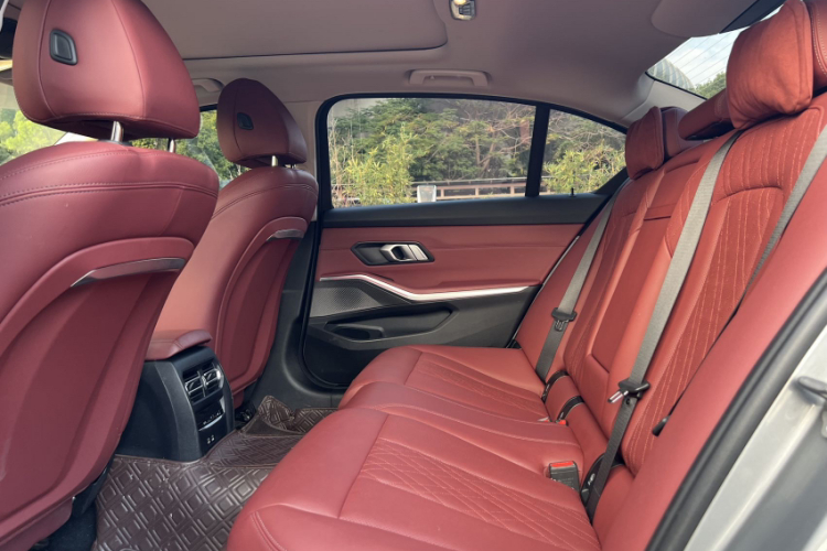 BMW i3 2022 car image #27