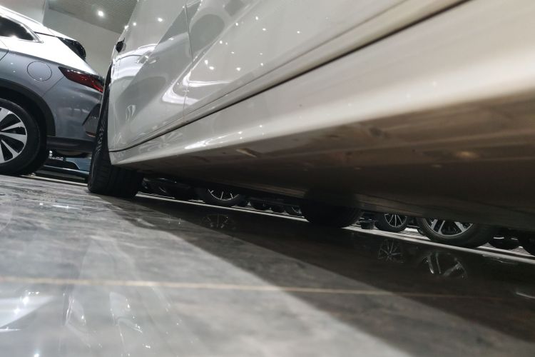 极氪 极氪009 2023 汽车图片 #27