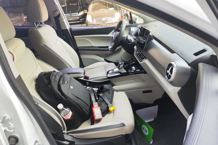 BYD Yuan Pro 2021 immagine di auto #27