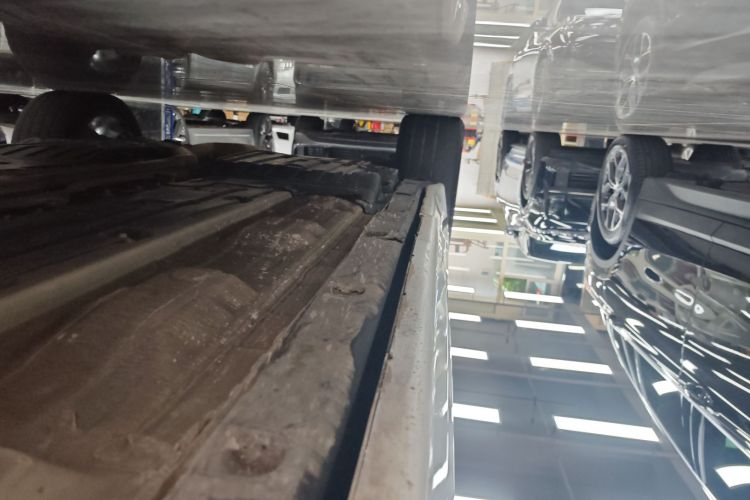 Lynk & Co 09 EM-P 2022 car image #27