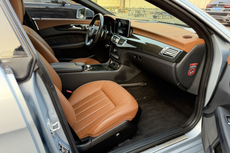 Mercedes-Benz CLS Class 2015 #27 Mercedes-Benz CLS Class 2015 immagine di auto #27