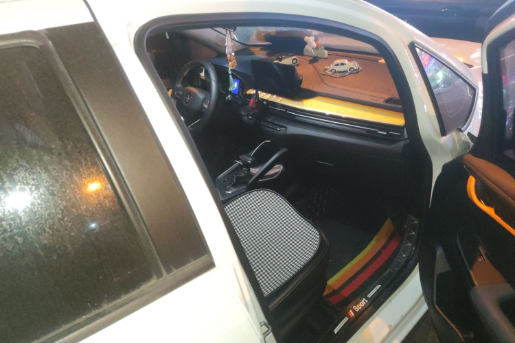2022 immagine di auto #27