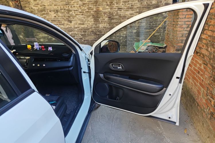 Honda VEZEL 2018 #27 Honda VEZEL 2018 изображение автомобиля #27