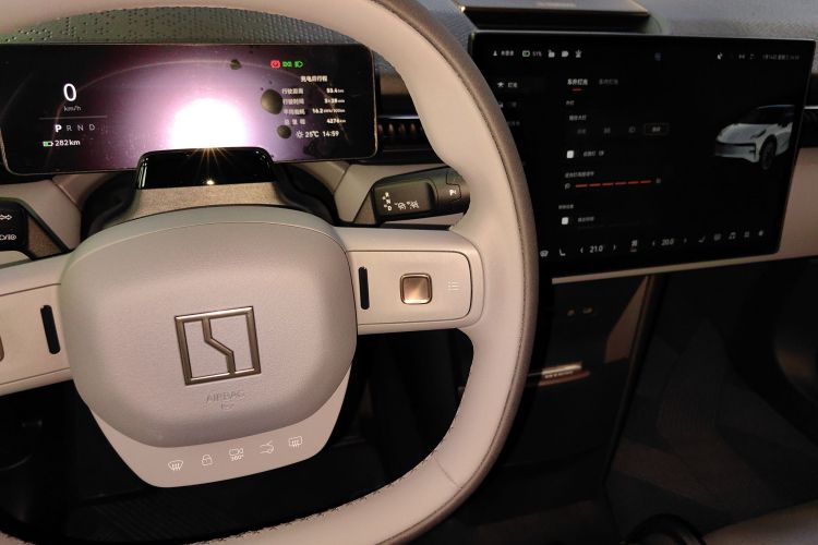 极氪 极氪X 2024 汽车图片 #27