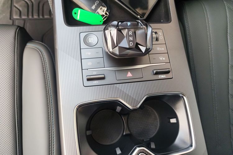 BYD SongL DM-i 2025 car image #27