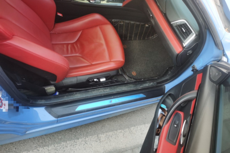 BMW M4 2017 immagine di auto #27