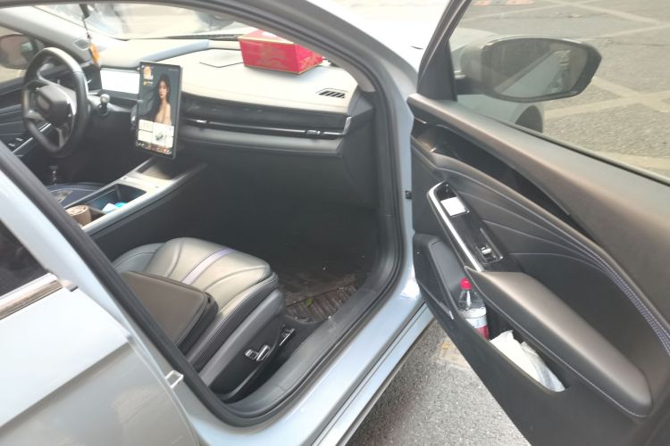GEELY 2024 #27 GEELY 2024 car image #27