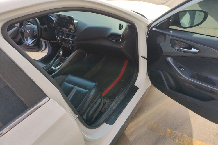 Hyundai Lafesta 2019 car image #27