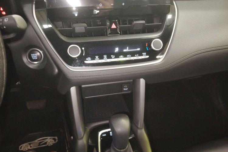 Toyota Frontlander 2023 #27 Toyota Frontlander 2023 immagine di auto #27