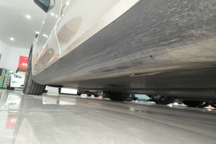 特斯拉 Model Y L 2025 汽车图片 #27