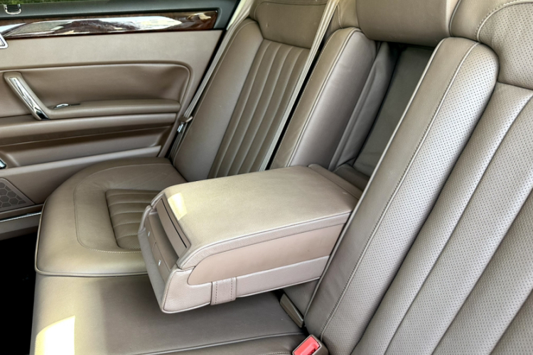 Volkswagen Pheaton 2016 immagine di auto #27