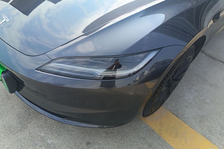 Tesla Model 3 2024 immagine di auto #27