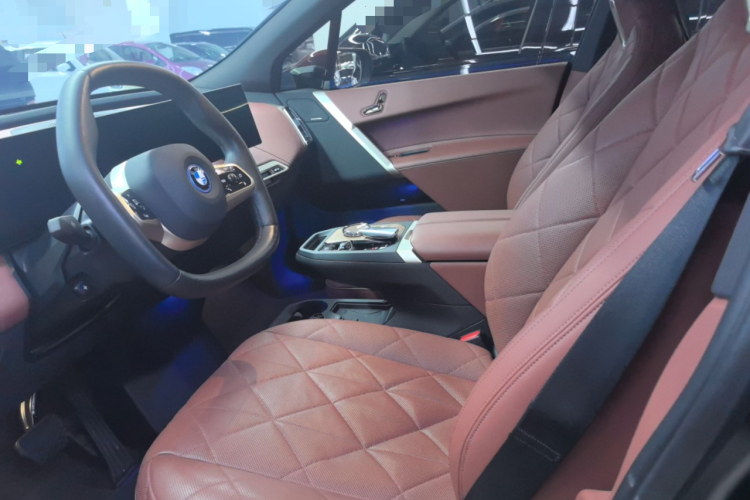 BMW iX 2024 car image #27