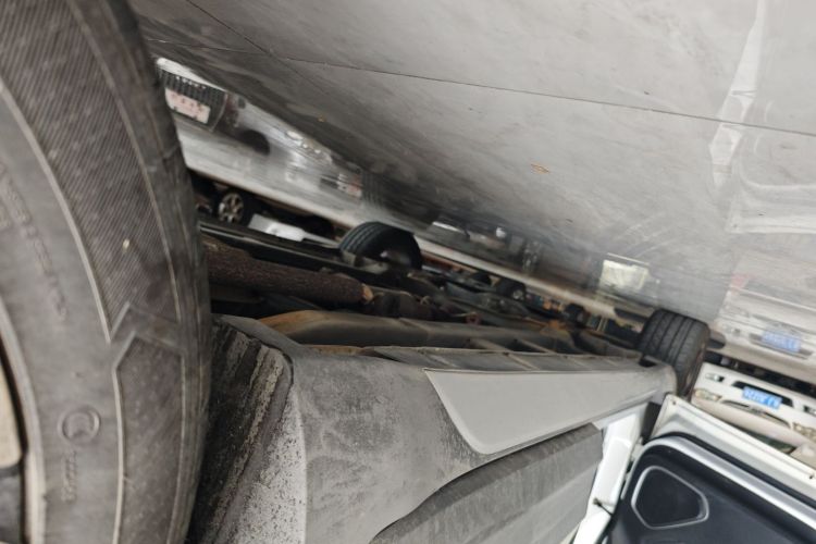 SWM X7 2017 #27 SWM X7 2017 изображение автомобиля #27