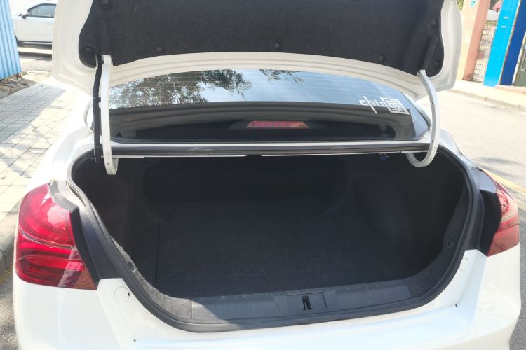 GEELY Emgrand 2020 car image #27