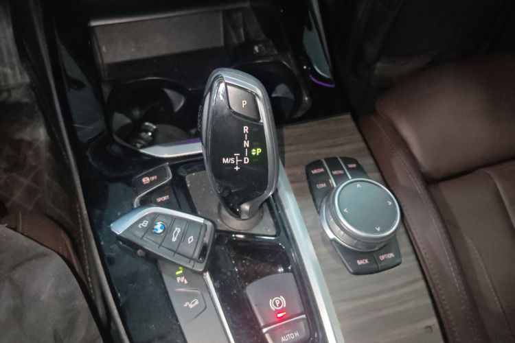 BMW X3 2020 car image #27