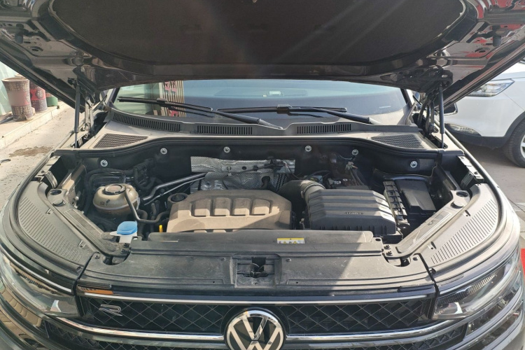 Volkswagen Tavendor 2023 immagine di auto #27