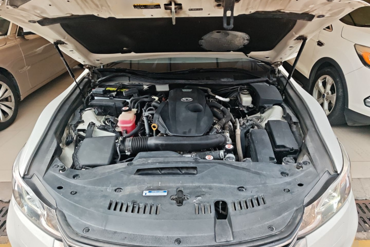 丰田 皇冠 2018 汽车图片 #27