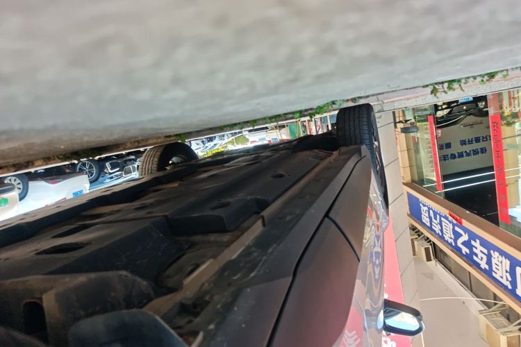 Toyota C-HR 2021 car image #27