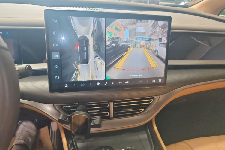 Denza D9 2025 изображение автомобиля #27