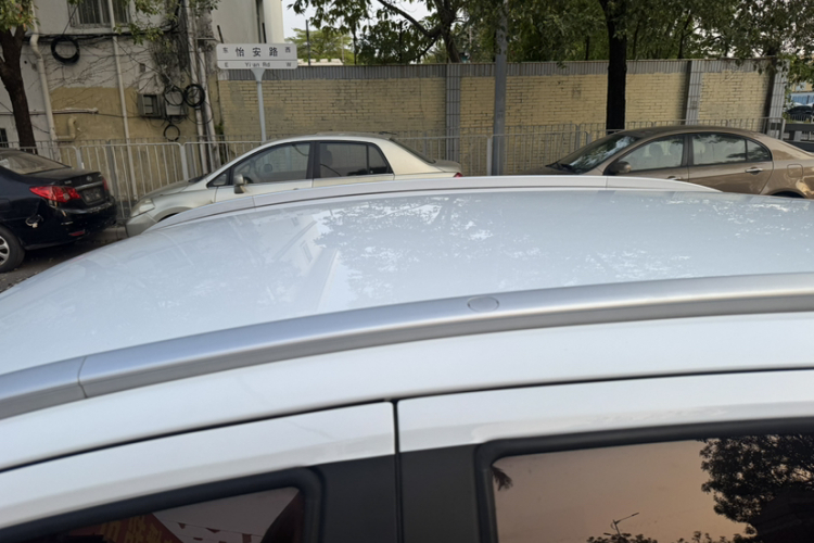 Vision X3 2018 car image #27